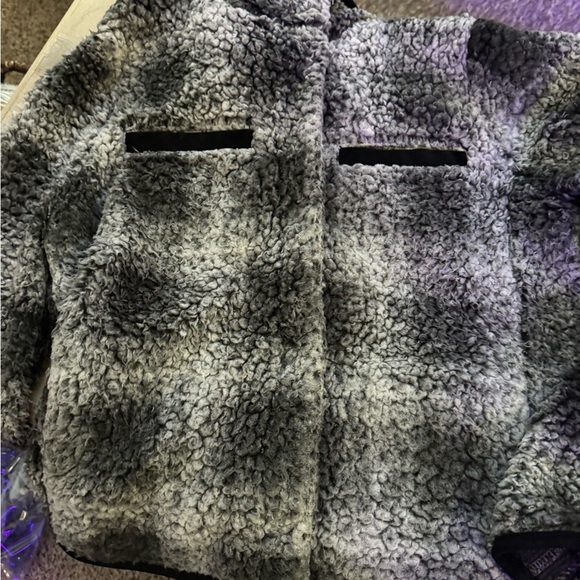 Evereve Dylan Cozy Plaid Sherpa Button Up Jacket - Picture 3 of 6